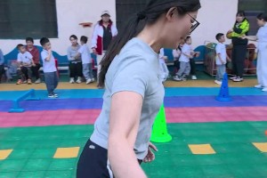 合球之后那两步，没有功底是出不来的！